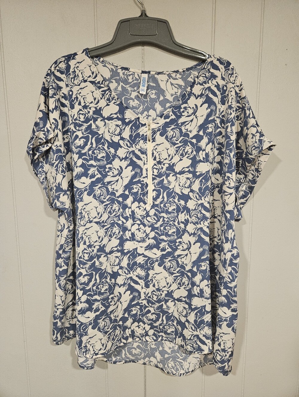Viishow Womens Size XXL Blue White Floral Print Front Half Zip Pullover Blouse